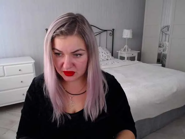 Live sex webcam photo for NotYourBerry #277508656
