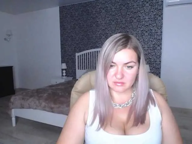 Live sex webcam photo for NotYourBerry #277524242