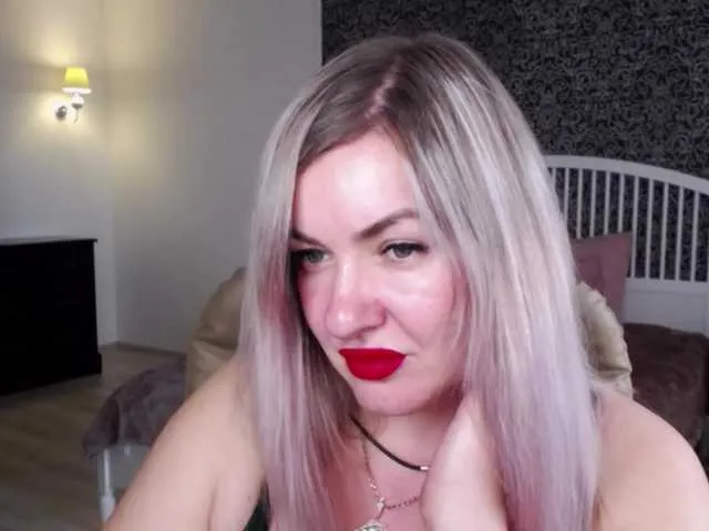 Live sex webcam photo for NotYourBerry #277703502