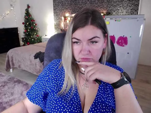 Live sex webcam photo for NotYourBerry #290247336