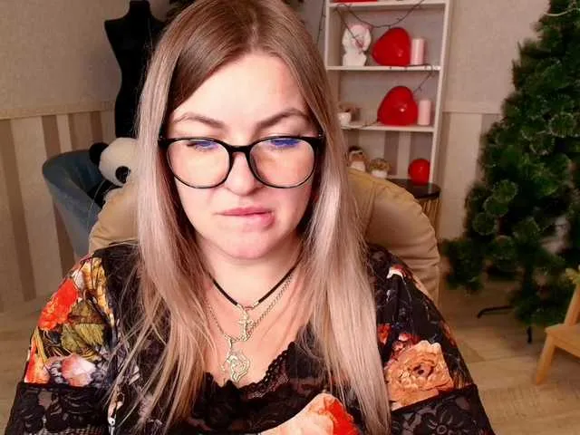 Live sex webcam photo for NotYourBerry #290460636