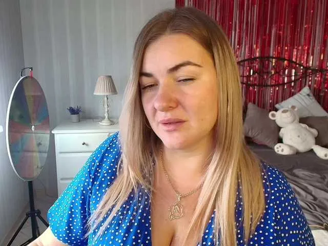 Live sex webcam photo for NotYourBerry #290553538