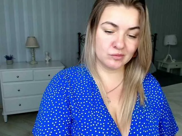 Live sex webcam photo for NotYourBerry #290602435