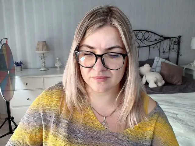 Live sex webcam photo for NotYourBerry #290654144