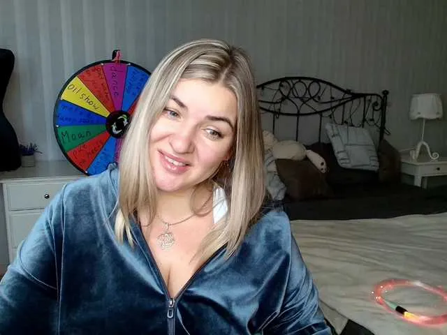Live sex webcam photo for NotYourBerry #290704679