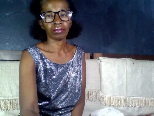 Live sex webcam photo for Nouella #277496897