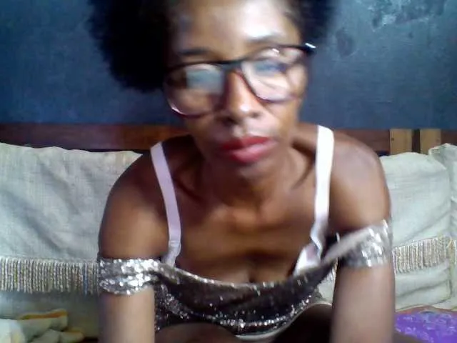 Live sex webcam photo for Nouella #277535739