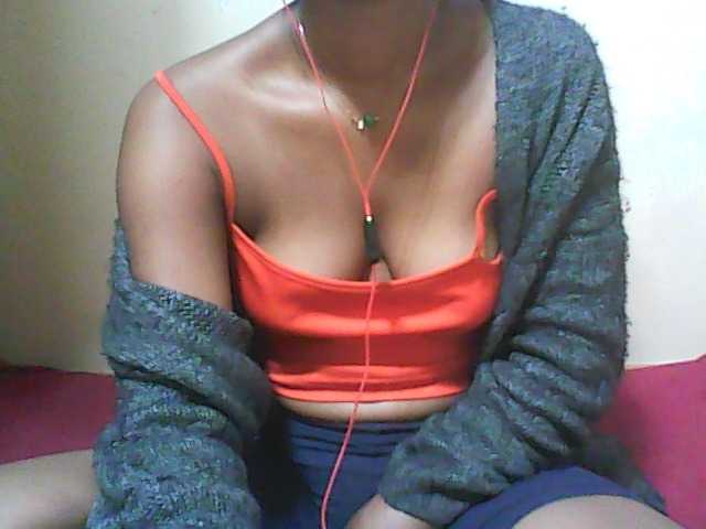 Live sex webcam photo for Noums #272928023