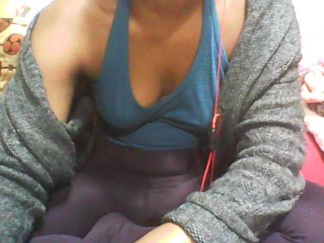 Live sex webcam photo for Noums #273548144