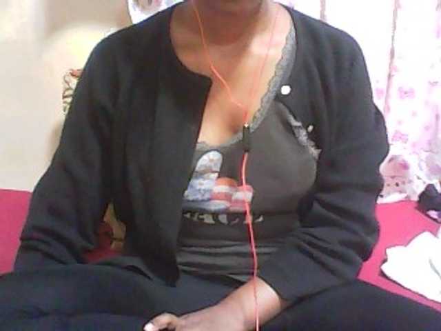 Live sex webcam photo for Noums #273687878