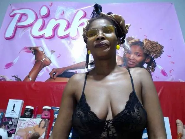 Live sex webcam photo for Ntombie #292037809