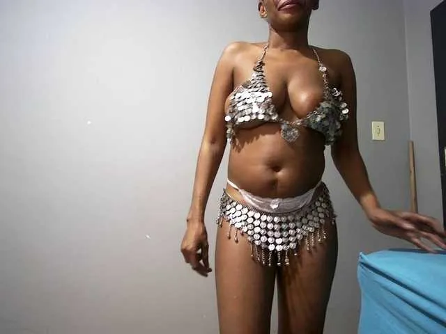 Live sex webcam photo for Ntombie #293863063
