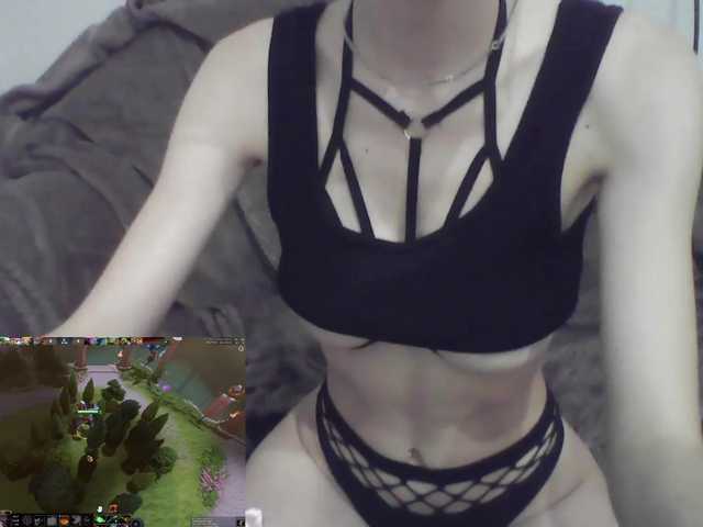 Live sex webcam photo for Nudeey #275893993