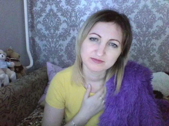 Live sex webcam photo for Nushka1939 #277386806