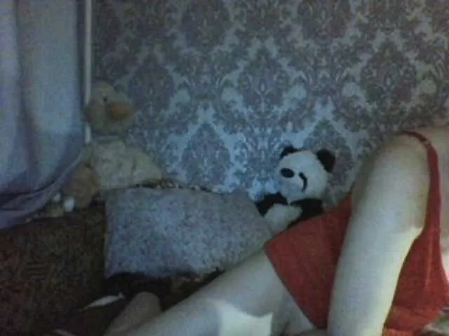 Live sex webcam photo for Nushka1939 #277678845