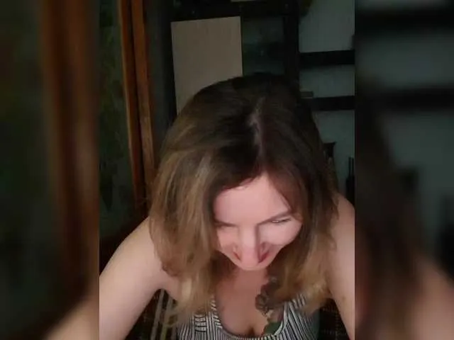 Live sex webcam photo for Nushka1939 #290904759