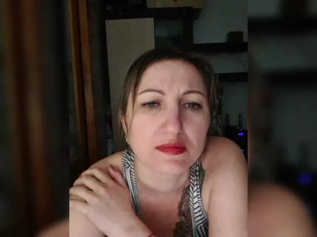 Live sex webcam photo for Nushka1939 #290923403