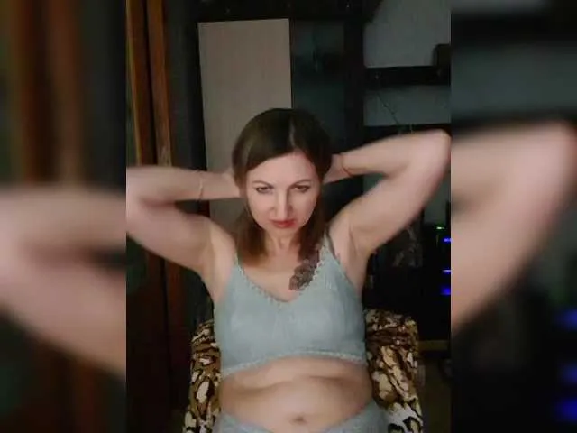 Live sex webcam photo for Nushka1939 #290968540