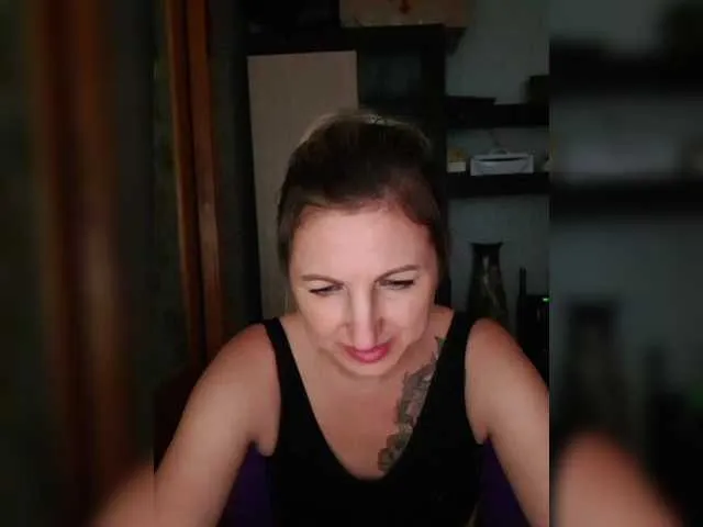 Live sex webcam photo for Nushka1939 #291632155