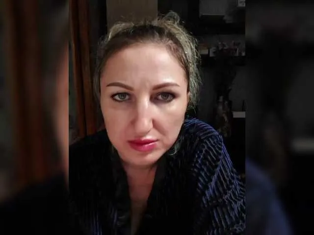 Live sex webcam photo for Nushka1939 #291711599