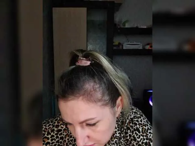 Live sex webcam photo for Nushka1939 #292092800