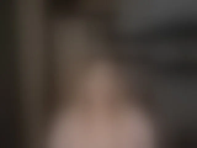 Live sex webcam photo for Nushka1939 #293652396