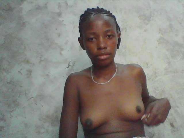 Live sex webcam photo for Nyasha21 #277975386