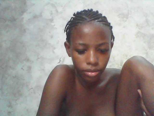 Live sex webcam photo for Nyasha21 #278034606