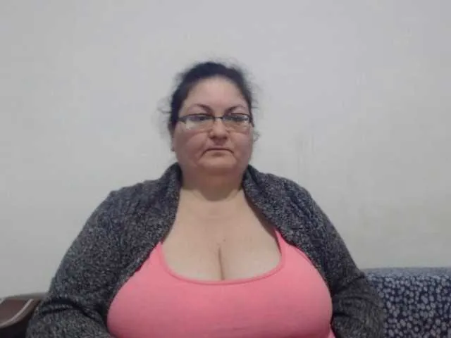 Live sex webcam photo for Nykyxo #276837977