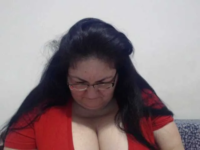 Live sex webcam photo for Nykyxo #276898558