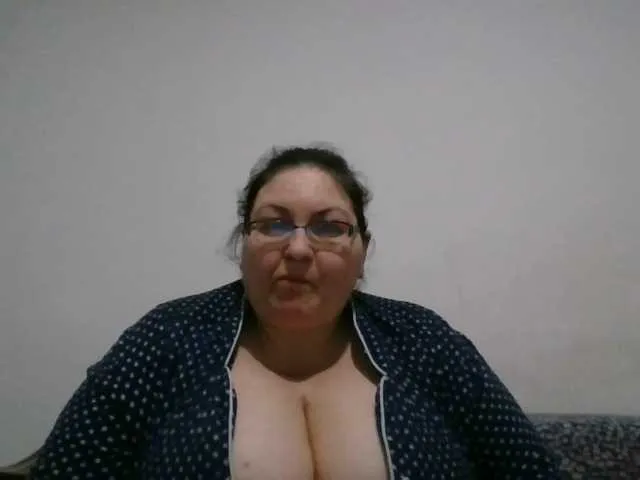 Live sex webcam photo for Nykyxo #277101570