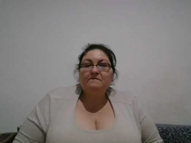 Live sex webcam photo for Nykyxo #277112386