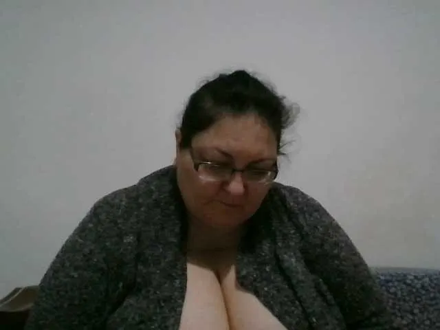 Live sex webcam photo for Nykyxo #277165085