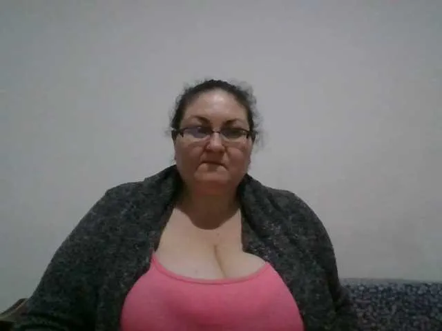 Live sex webcam photo for Nykyxo #277533094