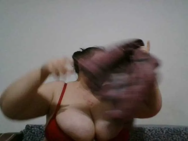 Live sex webcam photo for Nykyxo #277575603