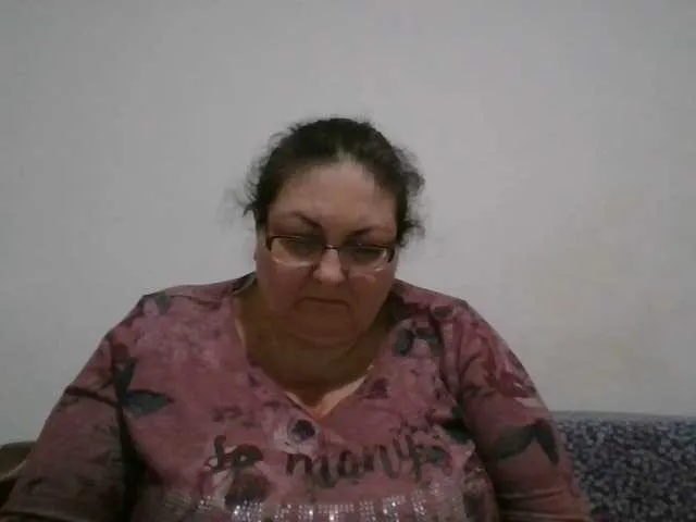 Live sex webcam photo for Nykyxo #277578768