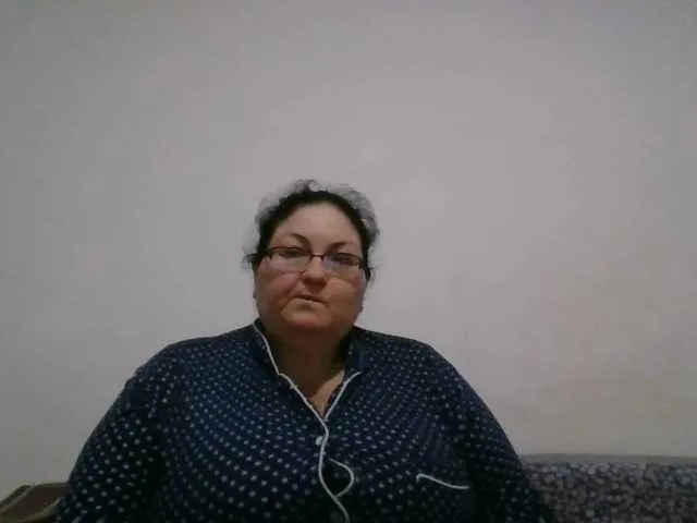 Live sex webcam photo for Nykyxo #277743194