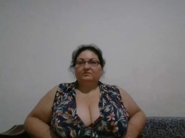 Live sex webcam photo for Nykyxo #277780035