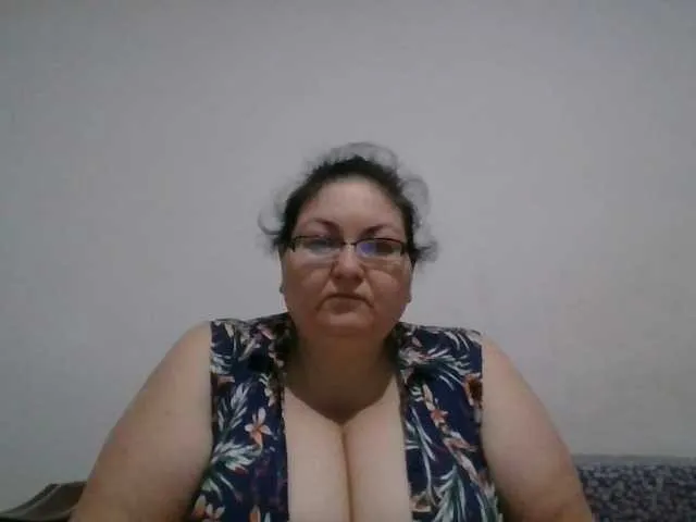 Live sex webcam photo for Nykyxo #278010850