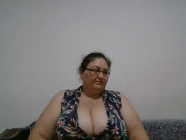 Live sex webcam photo for Nykyxo #289372851