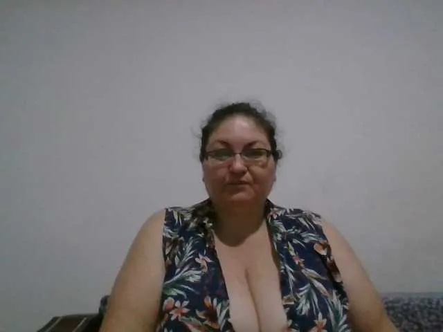 Live sex webcam photo for Nykyxo #289921619