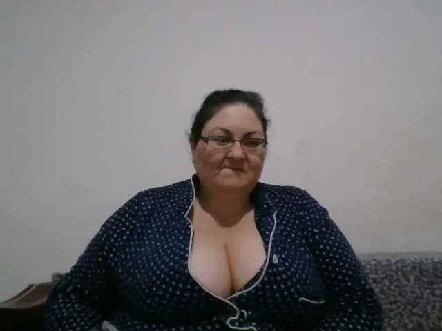 Live sex webcam photo for Nykyxo #290166580