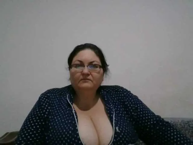 Live sex webcam photo for Nykyxo #290178732