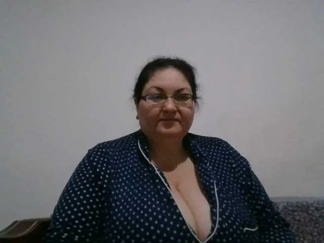 Live sex webcam photo for Nykyxo #290283836