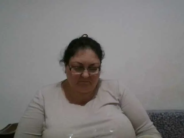 Live sex webcam photo for Nykyxo #290307862