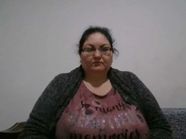 Live sex webcam photo for Nykyxo #290346797