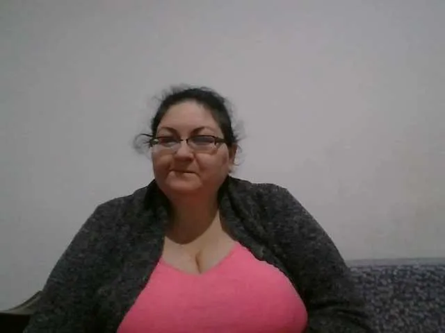 Live sex webcam photo for Nykyxo #290374464