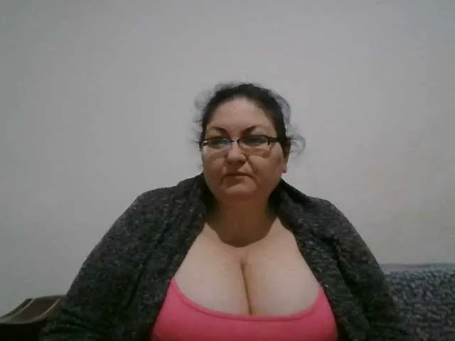 Live sex webcam photo for Nykyxo #290380870