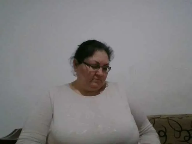 Live sex webcam photo for Nykyxo #290386565