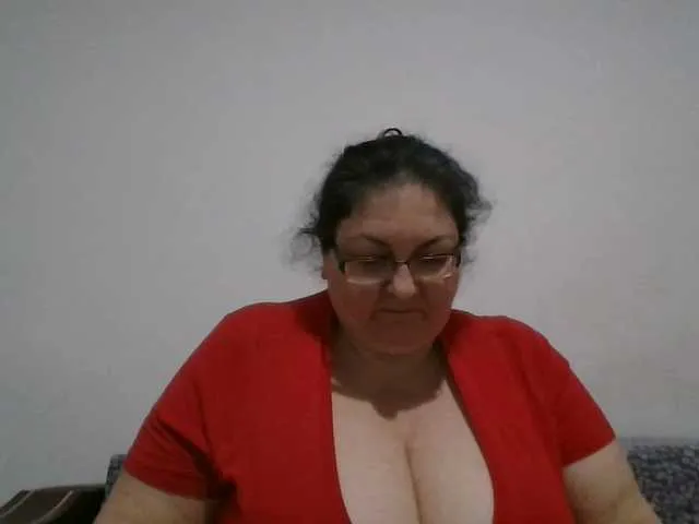 Live sex webcam photo for Nykyxo #290418644